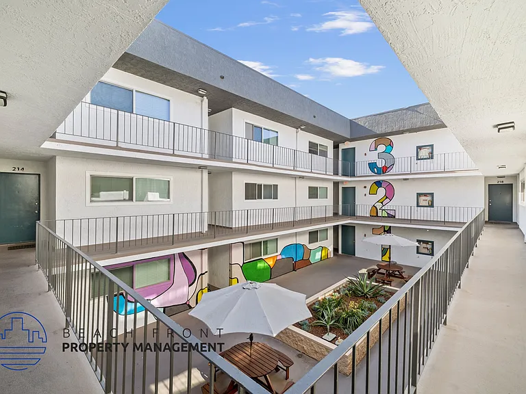 1625 Redondo Ave. — Photo 23