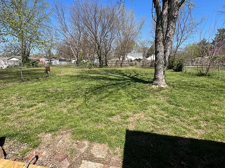 1723 W Webster St — Photo 15