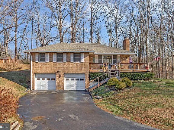 3rd image of 1921 Haven Ln
