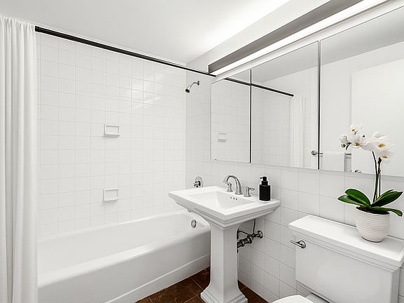 5th image of 525 E 72nd St APT 46C
