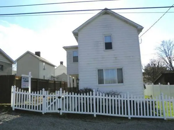 26 Sewickley Ave, Herminie, PA 15637