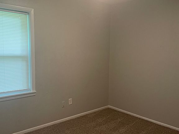 3rd image of 2117 Eliasberg St #2117