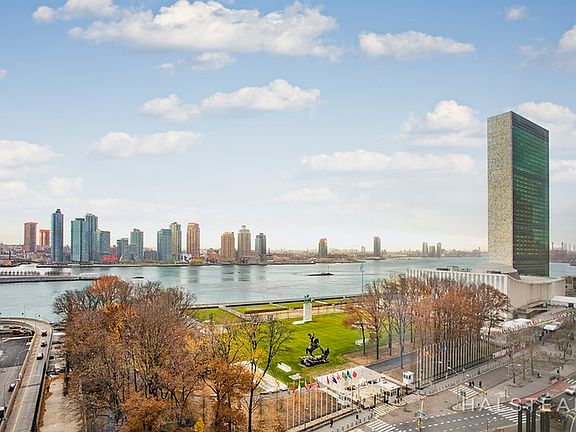 2nd image of 845 United Nations Plz APT 14A