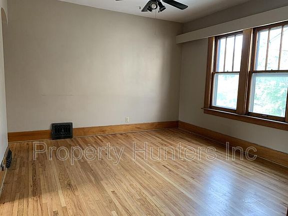 4th image of 1551 York St Unit 1