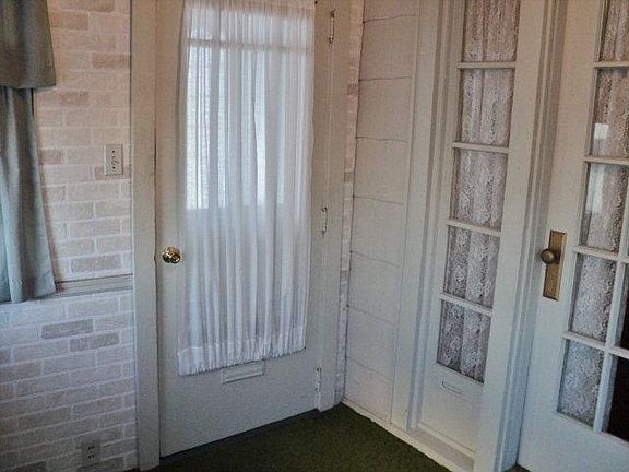 2nd image of 9 S 21st St