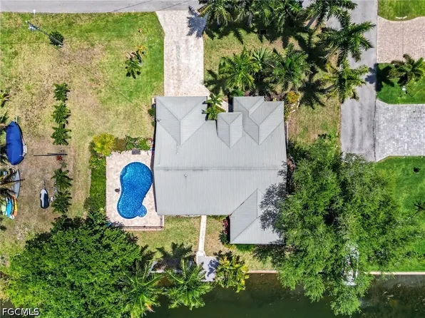 1422 SW 4th Ave, Cape Coral, FL 33991
