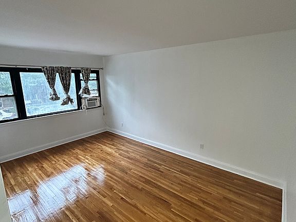 3rd image of 1457 Stadium Ave Floor 2