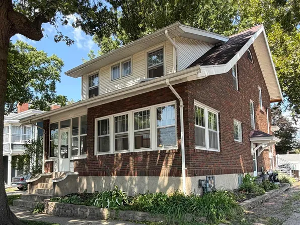 620 Spring St, Burlington, IA 52601