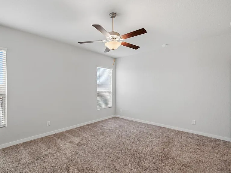 2431 Valencia Crst — Photo 12