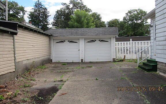 3rd image of 705 N Cottage St