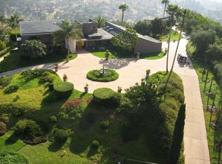 6 Rolling View Ln, Fallbrook, CA 92028