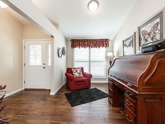 5th image of 632 Ember Crest Dr