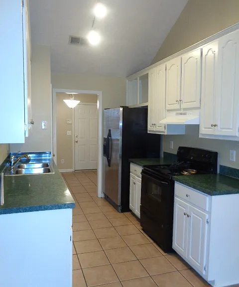 7006 Buckram Oak Dr — Photo 3