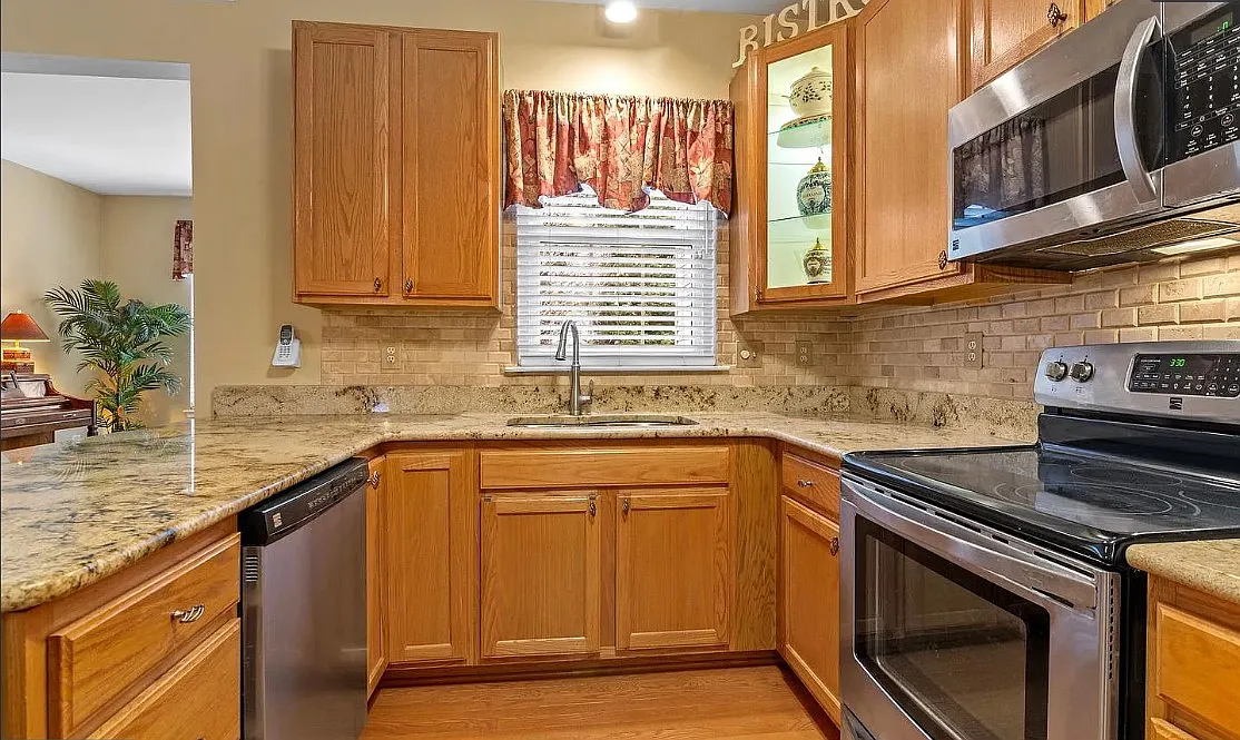 Building Photo - 460 Deerhill Cir