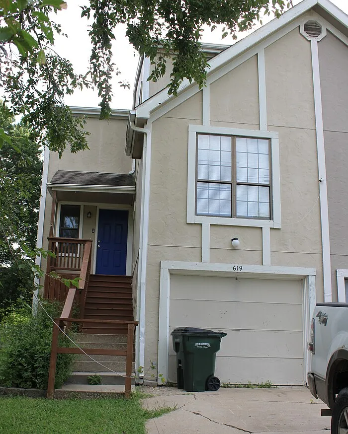 3 bed, 2.0 bath, $1,450 — Photo 1