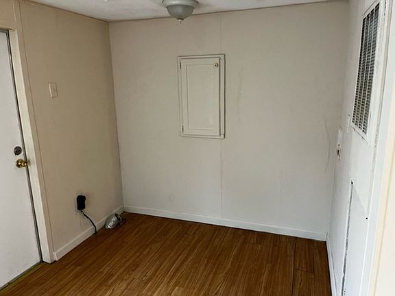 4th image of 5425 McLeod Dr