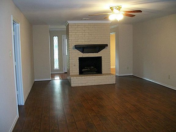 2nd image of 12430 Chadwell Dr