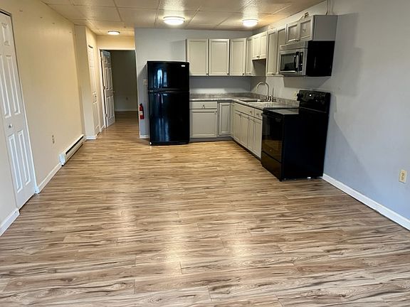 3rd image of 372 Washington Ave #10