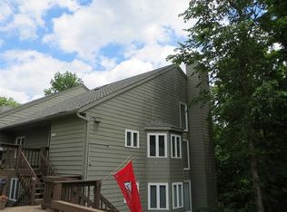 9807 S Harbour Pointe Dr, Bloomington, IN
