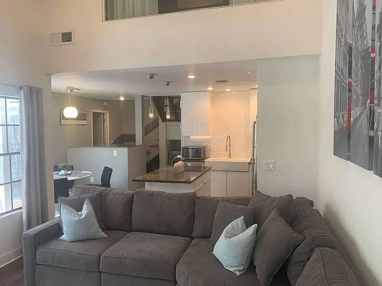 602 N May St #45 — Photo 5