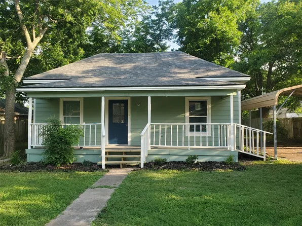 211 E Houston St, Leonard, TX 75452