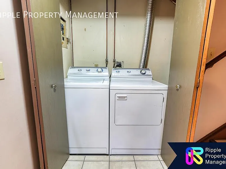 7712 Bowness Rd NW #E — Photo 13