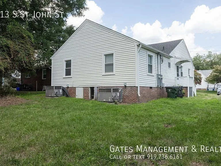 413 S Saint John St — Photo 16
