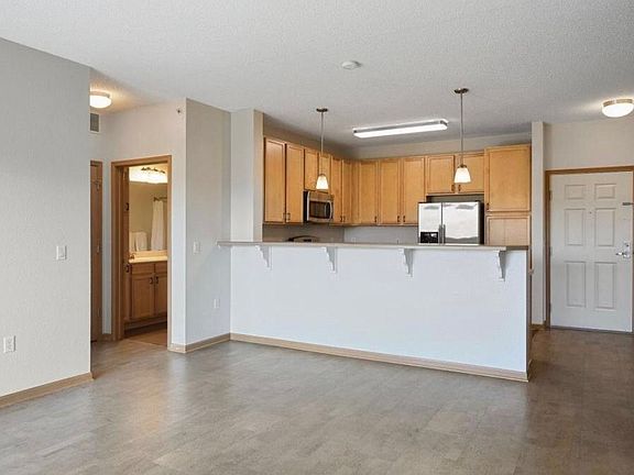 5th image of 2929 21st Ave S
