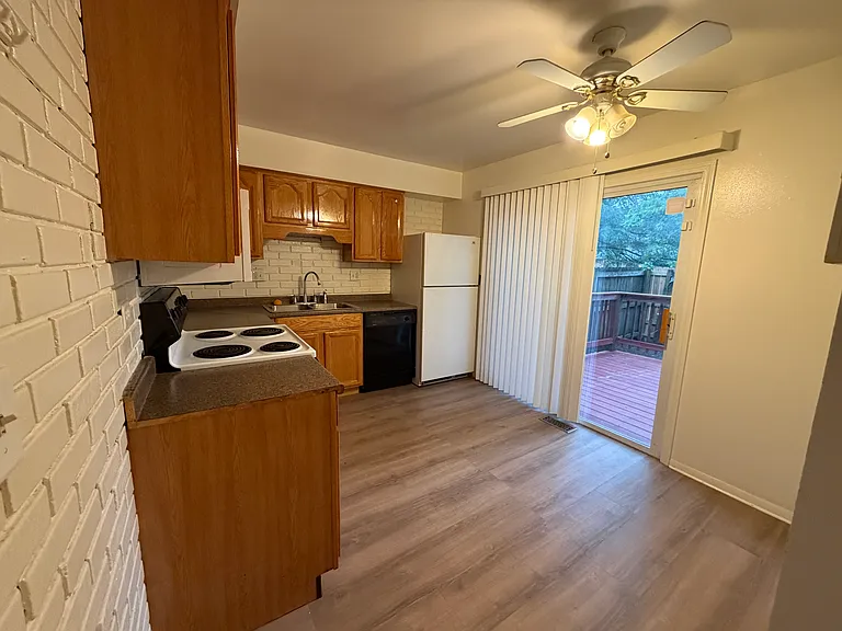 5013 Euclid Ln — Photo 3