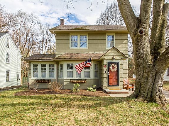 2nd image of 112 Astor Dr