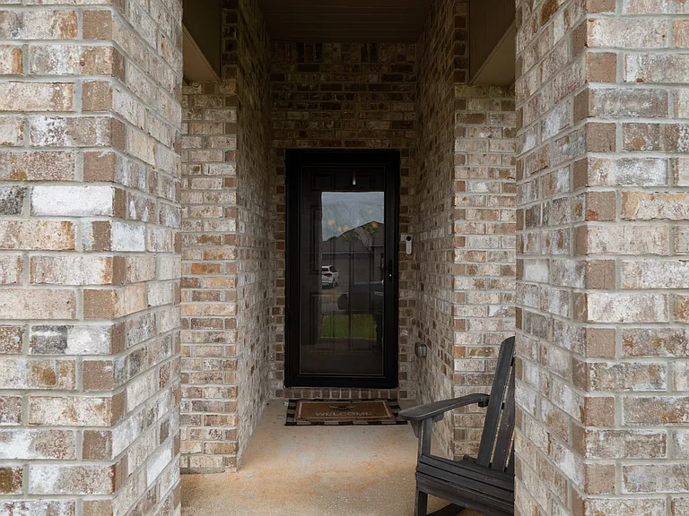 6364 Burrow Ln — Photo 2