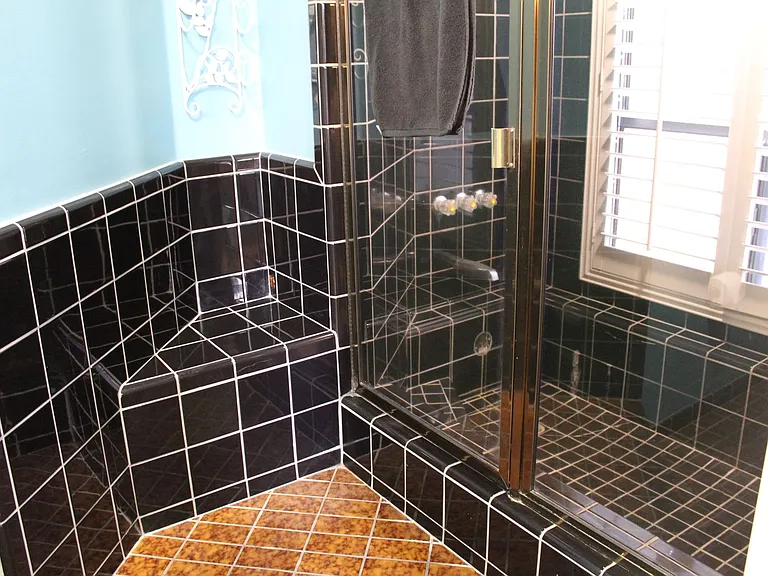 4301 Flintridge Dr — Photo 28