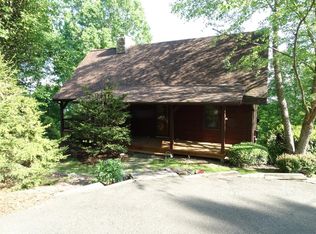 929 Cascade Trl, Fancy Gap, VA 24328