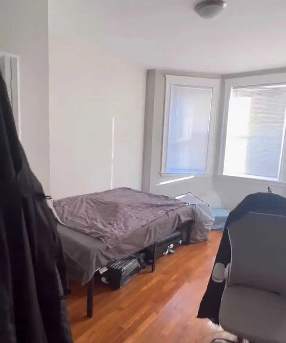 2 bed, $2,740 — Photo 3
