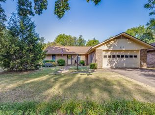 717 Lynn St, Bonham, TX 75418