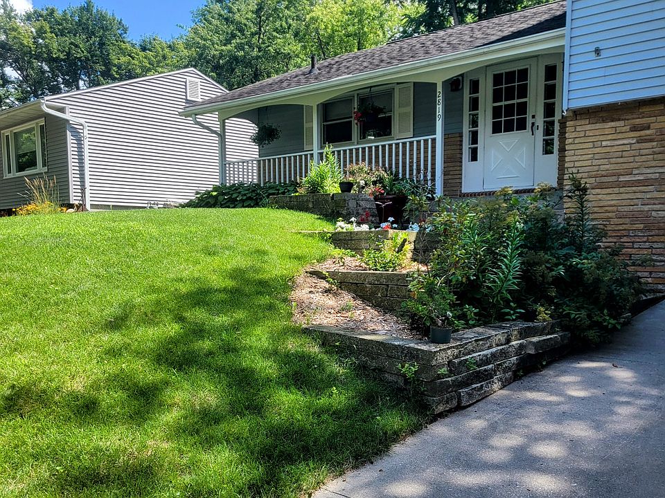 1st image of 2819 Brookside Dr #1