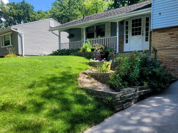 2819 Brookside Dr #1, Iowa City, IA 52245