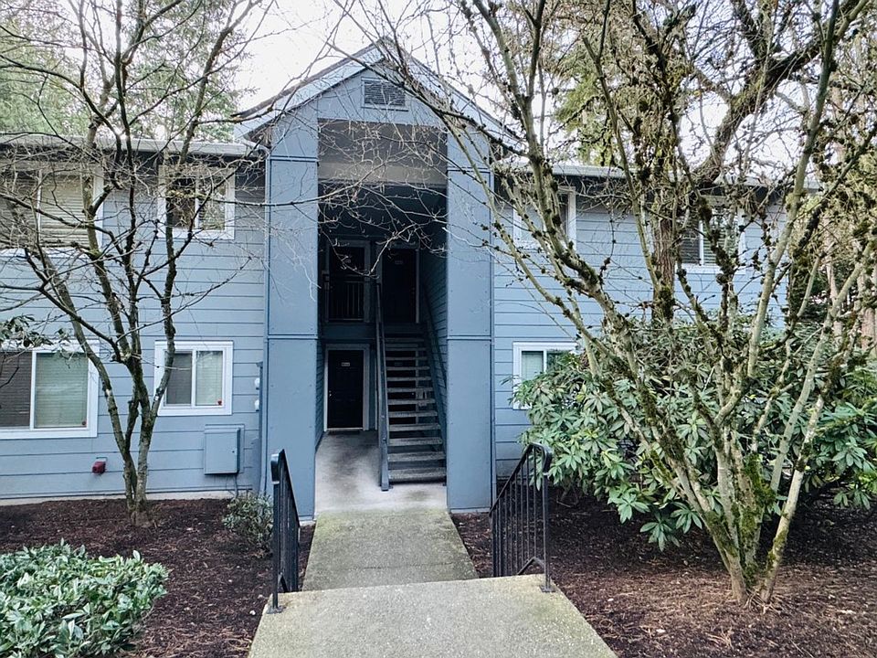 1st image of 10018 NE 127th Pl APT B110