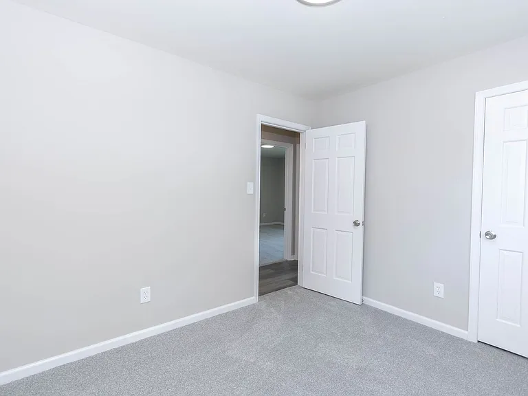 724 Lucas Creek Rd — Photo 13