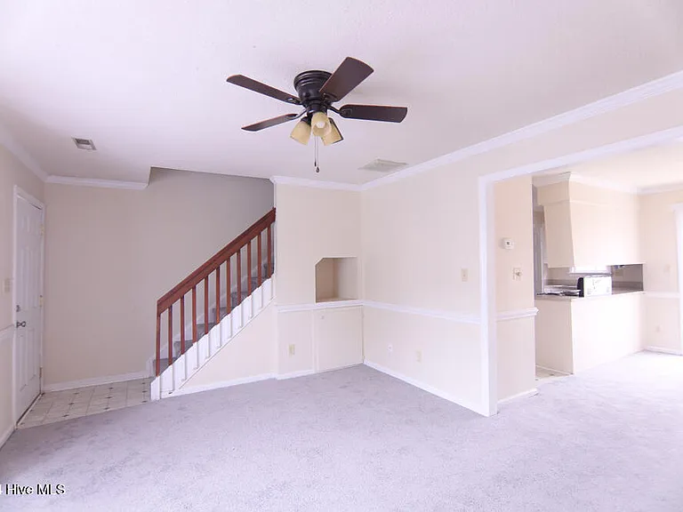 111 Concord Dr #C — Photo 3