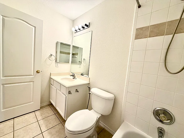 516 Hawken Dr — Photo 25