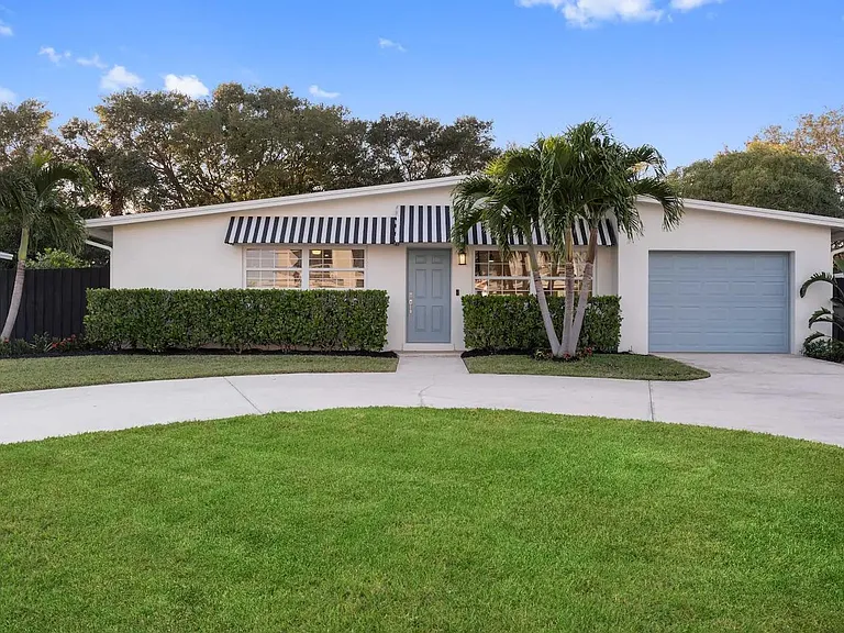 14051 Leeward Way — Photo 2