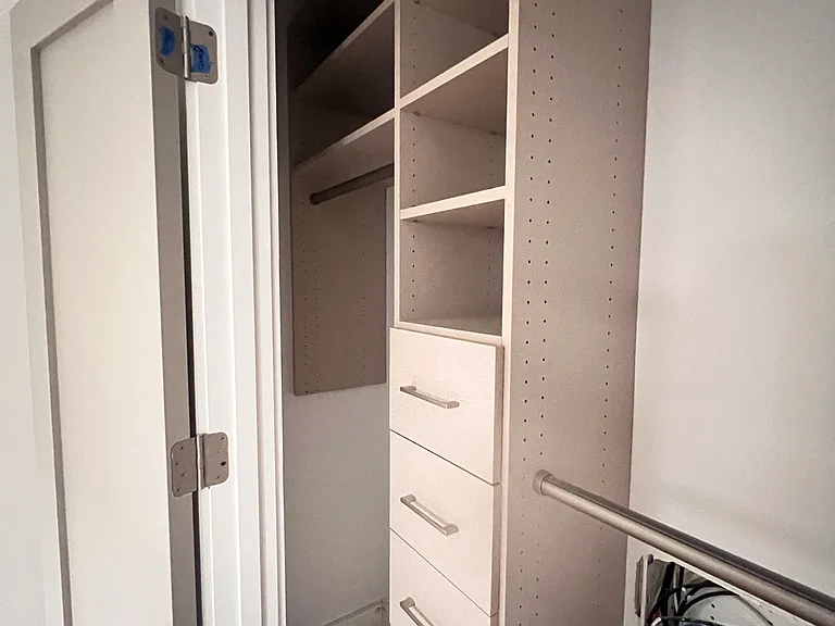 207 W 7th St #301 — Photo 11