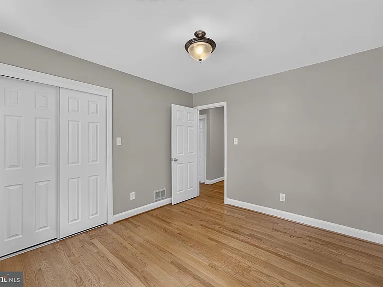 6443 Walters Woods Dr — Photo 33