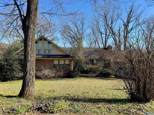 2204 Toll Gate Rd SE, Huntsville, AL 35801