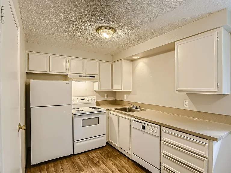 691 Molalla Ave #7 — Photo 15