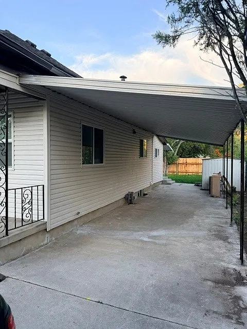 3 bed, 1320 sqft, $2,000 — Photo 2