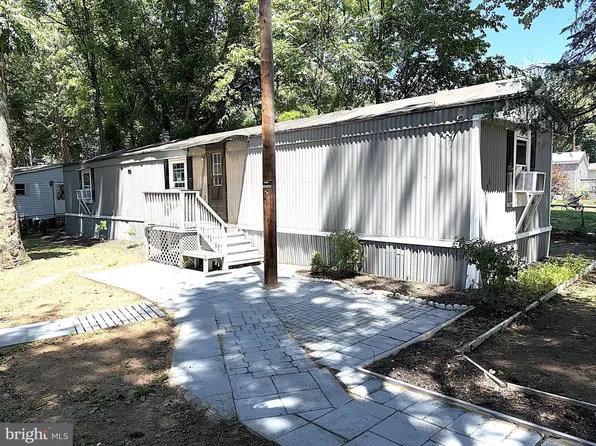988 Tequila Straight Dr, Lothian, MD 20711