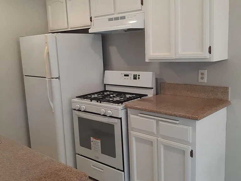 20543 S Vermont Ave #7 — Photo 32