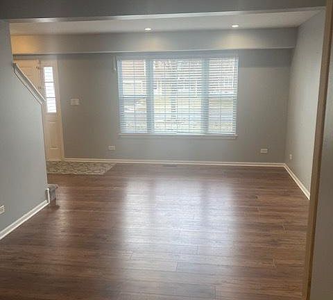 4th image of 1746 Newport Ln